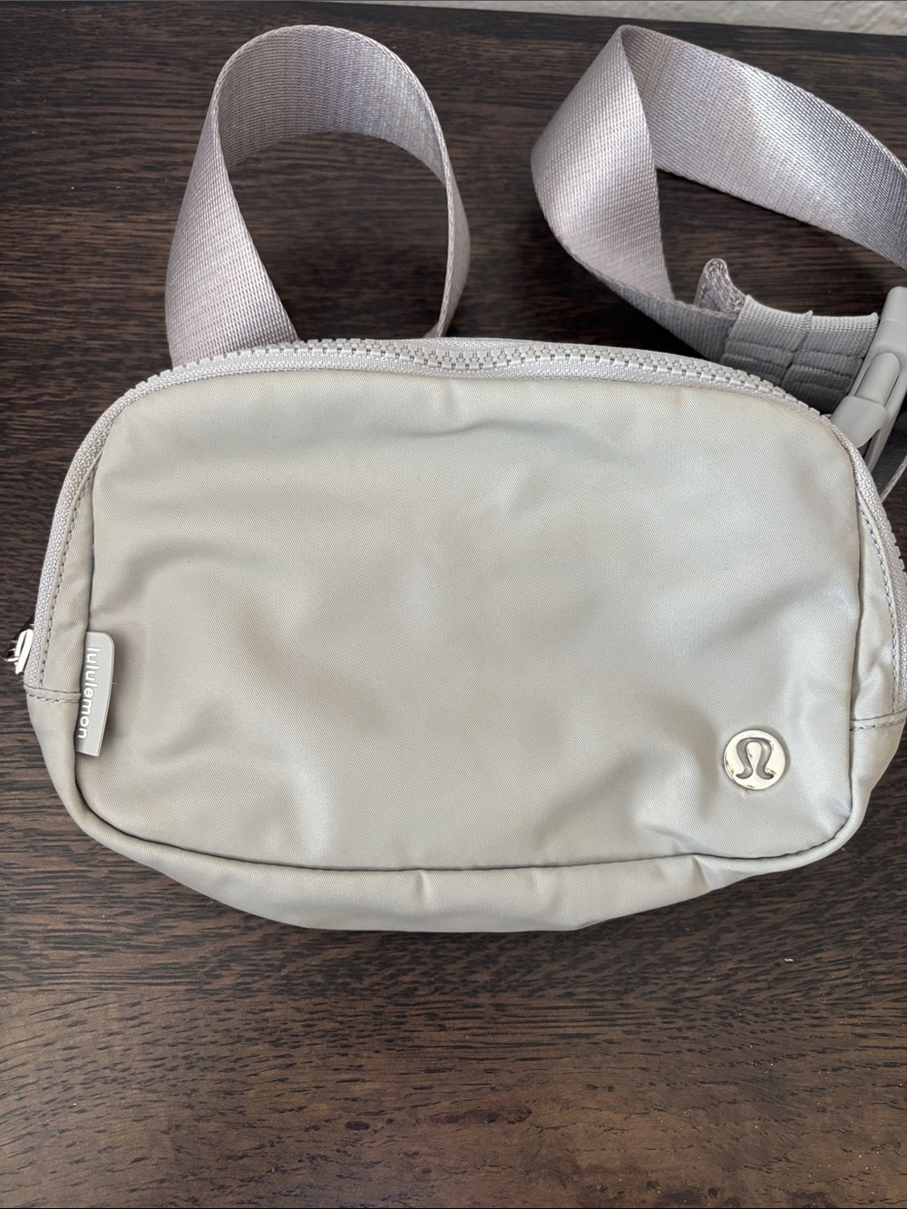 lululemon Everywhere Belt Bag Women’s Silver Gray 1L